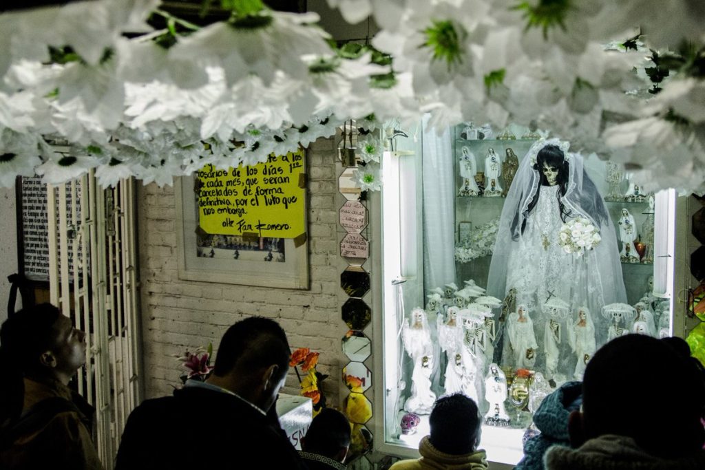 santa muerte blanca