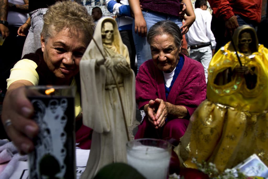 santa muerte blanca