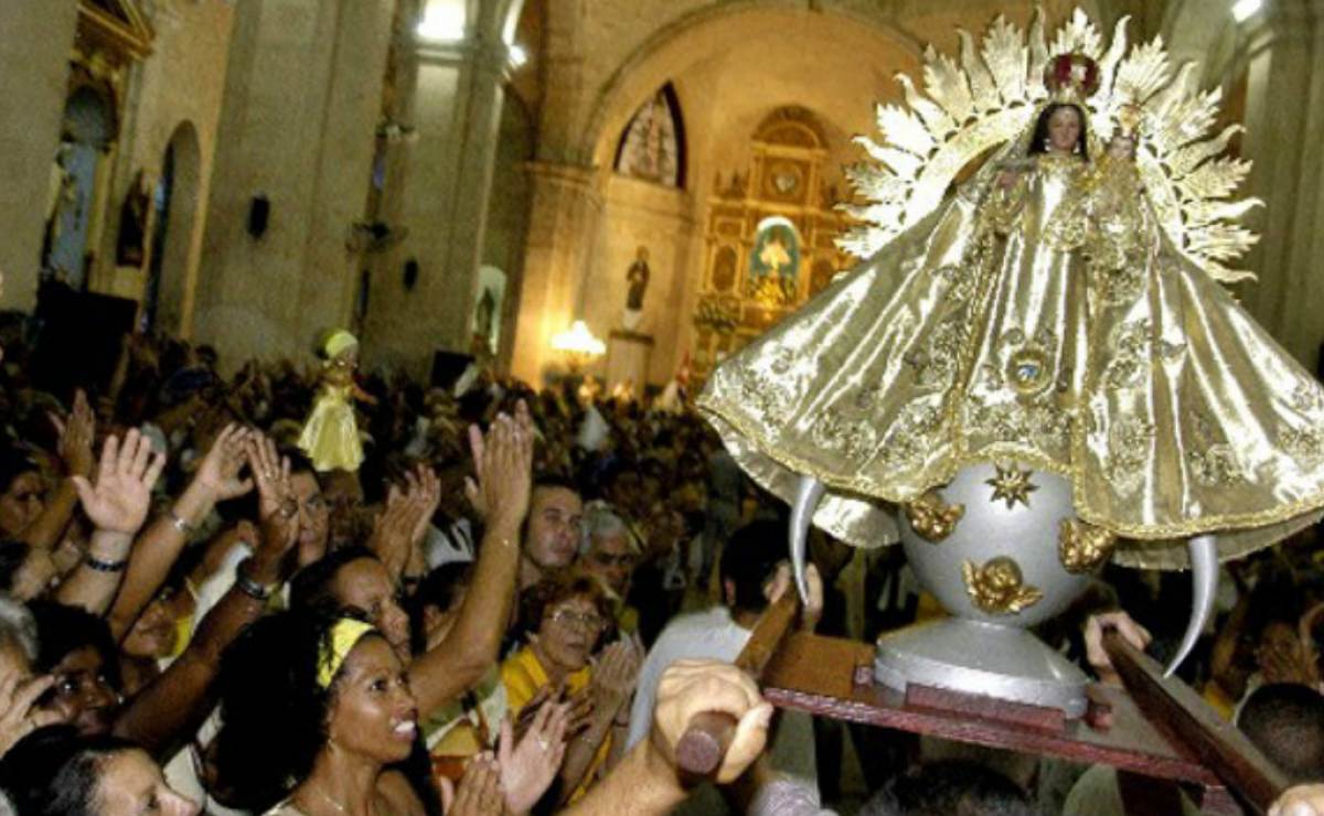 caridad del cobre oración