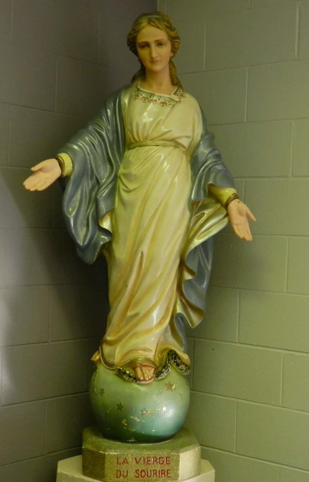 virgen de la sonrisa